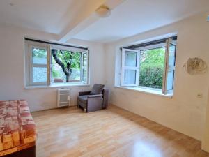 Pronájem bytu 1+kk, Praha - Strašnice, Pod strašnickou vinicí, 30 m2