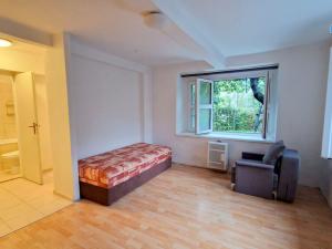 Pronájem bytu 1+kk, Praha - Strašnice, Pod strašnickou vinicí, 30 m2