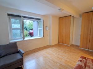 Pronájem bytu 1+kk, Praha - Strašnice, Pod strašnickou vinicí, 30 m2