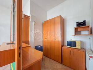 Pronájem obchodního prostoru, Český Krumlov - Domoradice, Budějovická, 12 m2