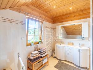 Prodej ubytování, Loučná pod Klínovcem - Loučná, 195 m2