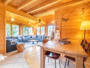 Prodej ubytování, Loučná pod Klínovcem - Loučná, 195 m2