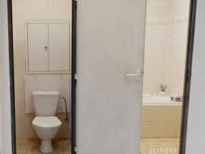 Prodej bytu 3+1, Praha, K lukám, 68 m2