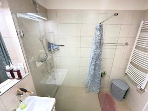 Prodej bytu 2+kk, Praha - Hlubočepy, náměstí Olgy Scheinpflugové, 50 m2