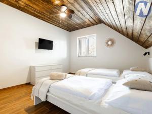 Prodej rodinného domu, Horní Planá, 196 m2