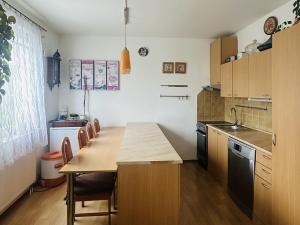 Pronájem bytu 2+1, Liberec - Liberec XXX-Vratislavice nad Nisou, Seniorů, 64 m2