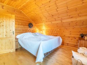 Prodej ubytování, Loučná pod Klínovcem, 195 m2