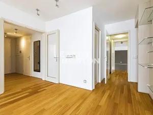 Pronájem bytu 4+kk, Praha - Nové Město, Senovážné náměstí, 135 m2