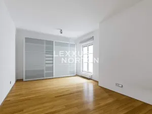 Pronájem bytu 4+kk, Praha - Nové Město, Senovážné náměstí, 135 m2