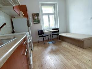 Pronájem bytu 2+kk, Praha, K Botiči, 47 m2