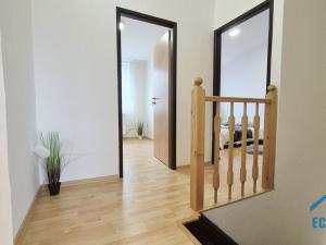 Pronájem rodinného domu, Praha - Letňany, Velešínská, 109 m2