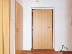 Pronájem bytu 2+kk, Praha, Schwarzenberská, 74 m2