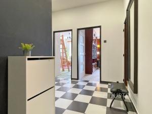 Prodej bytu 2+kk, Praha, 28. pluku, 64 m2