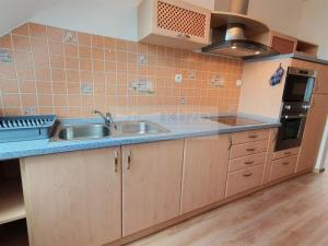 Pronájem bytu 2+kk, Praha, Patočkova, 80 m2