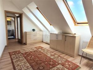 Pronájem bytu 2+kk, Praha, Patočkova, 80 m2