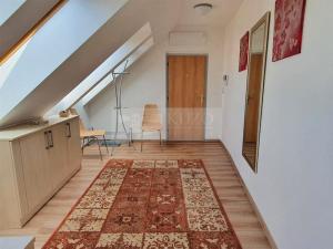 Pronájem bytu 2+kk, Praha, Patočkova, 80 m2