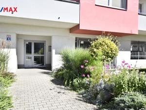 Pronájem bytu 2+kk, Hradec Králové - Třebeš, Svatojánská, 57 m2
