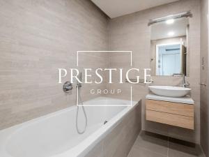Pronájem bytu 2+kk, Praha - Libeň, Menclova, 62 m2