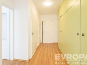 Prodej bytu 2+kk, Praha - Krč, Vikova, 40 m2