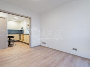 Prodej bytu 2+kk, Praha, Brandlova, 44 m2
