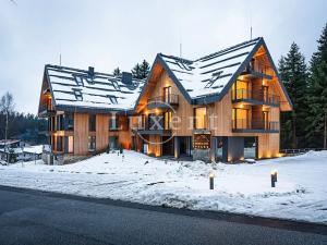 Prodej obchodního prostoru, Harrachov, 108 m2