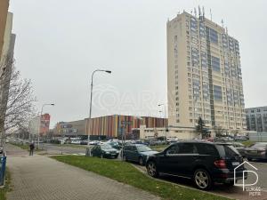 Prodej garáže, Praha, Hnězdenská, 18 m2