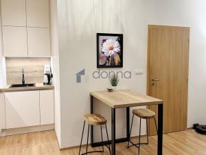 Pronájem bytu 3+kk, Praha, Bermanova, 80 m2