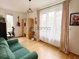 Pronájem bytu 3+kk, Praha, Bermanova, 80 m2