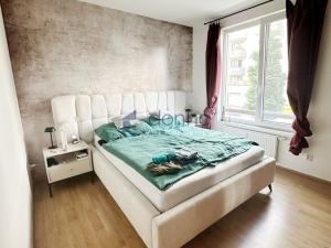 Pronájem bytu 3+kk, Praha, Bermanova, 80 m2