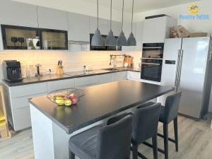 Pronájem bytu 4+kk, Praha - Modřany, Rorýsová, 109 m2