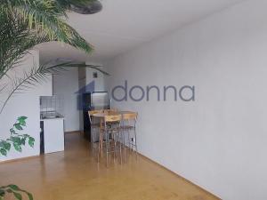 Pronájem bytu 2+kk, Praha, Voskovcova, 42 m2