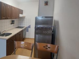 Pronájem bytu 2+kk, Praha, Voskovcova, 42 m2