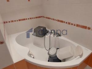 Pronájem bytu 2+kk, Praha, Voskovcova, 42 m2