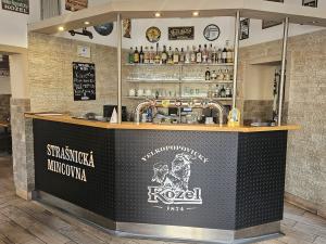Pronájem restaurace, Praha, U hráze, 242 m2