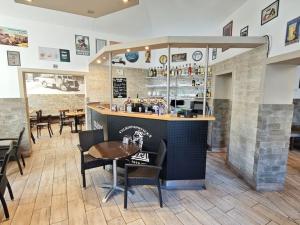 Pronájem restaurace, Praha, U hráze, 242 m2