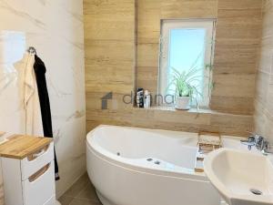 Pronájem rodinného domu, Praha, Hornoměcholupská, 230 m2