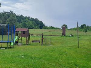 Pronájem chaty, Křivoklát, 35 m2