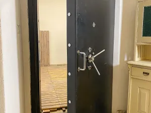 Prodej obchodního prostoru, Vrchlabí, Českých bratří, 1200 m2