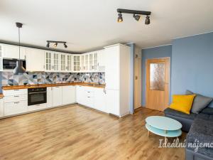 Pronájem bytu 3+kk, Praha - Střížkov, Varnsdorfská, 52 m2