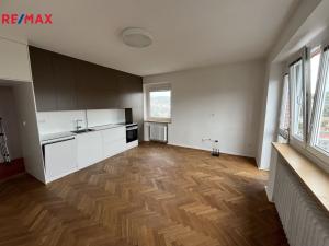 Pronájem bytu 3+kk, Zlín, Věžové domy, 65 m2