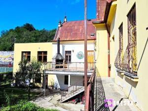 Prodej obchodního prostoru, Praha, Dostihová, 814 m2