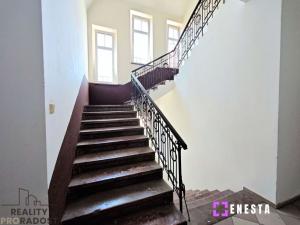 Prodej obchodního prostoru, Praha, Dostihová, 814 m2
