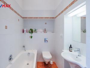 Pronájem bytu 4+1, Karlovy Vary, Jaltská, 108 m2