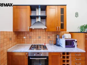 Pronájem bytu 4+1, Karlovy Vary, Jaltská, 108 m2