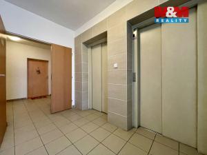 Pronájem bytu 1+kk, Praha - Troja, Hnězdenská, 40 m2