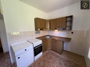 Prodej bytu 2+1, Žatec, Hájkova, 52 m2