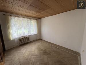 Prodej bytu 2+1, Žatec, Hájkova, 52 m2