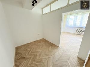 Prodej bytu 2+1, Žatec, Hájkova, 52 m2