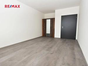 Pronájem bytu 2+kk, Praha - Kbely, Sedlářova, 58 m2