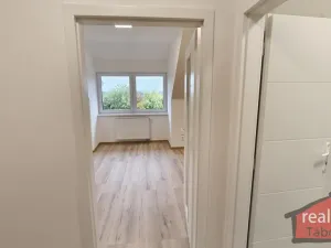 Prodej bytu 1+kk, Nupaky, Nupacká, 35 m2